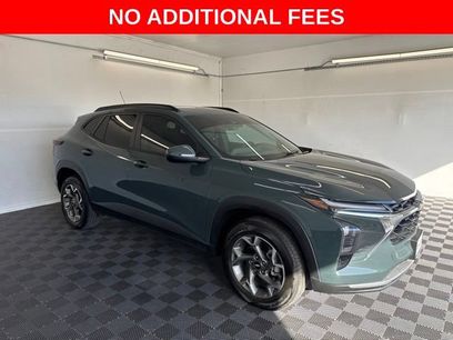 Used 2025 Chevrolet Trax LT w/ Driver Confidence Package