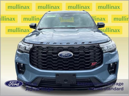 Certified 2026 Ford Explorer ST RWD image 13