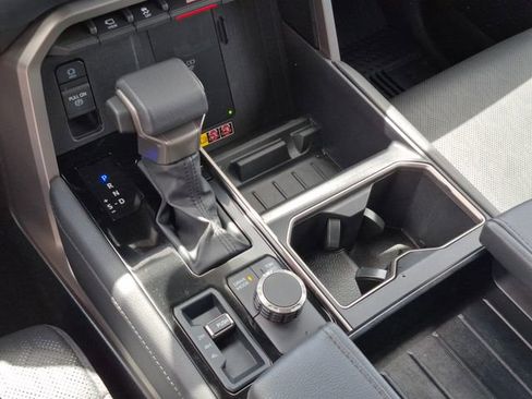 Used 2025 Toyota Tundra Limited image 12