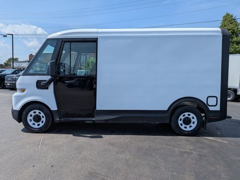 Used 2024 Chevrolet Brightdrop 400 w/ Commercial Equipment Package AWD/4WD image 6