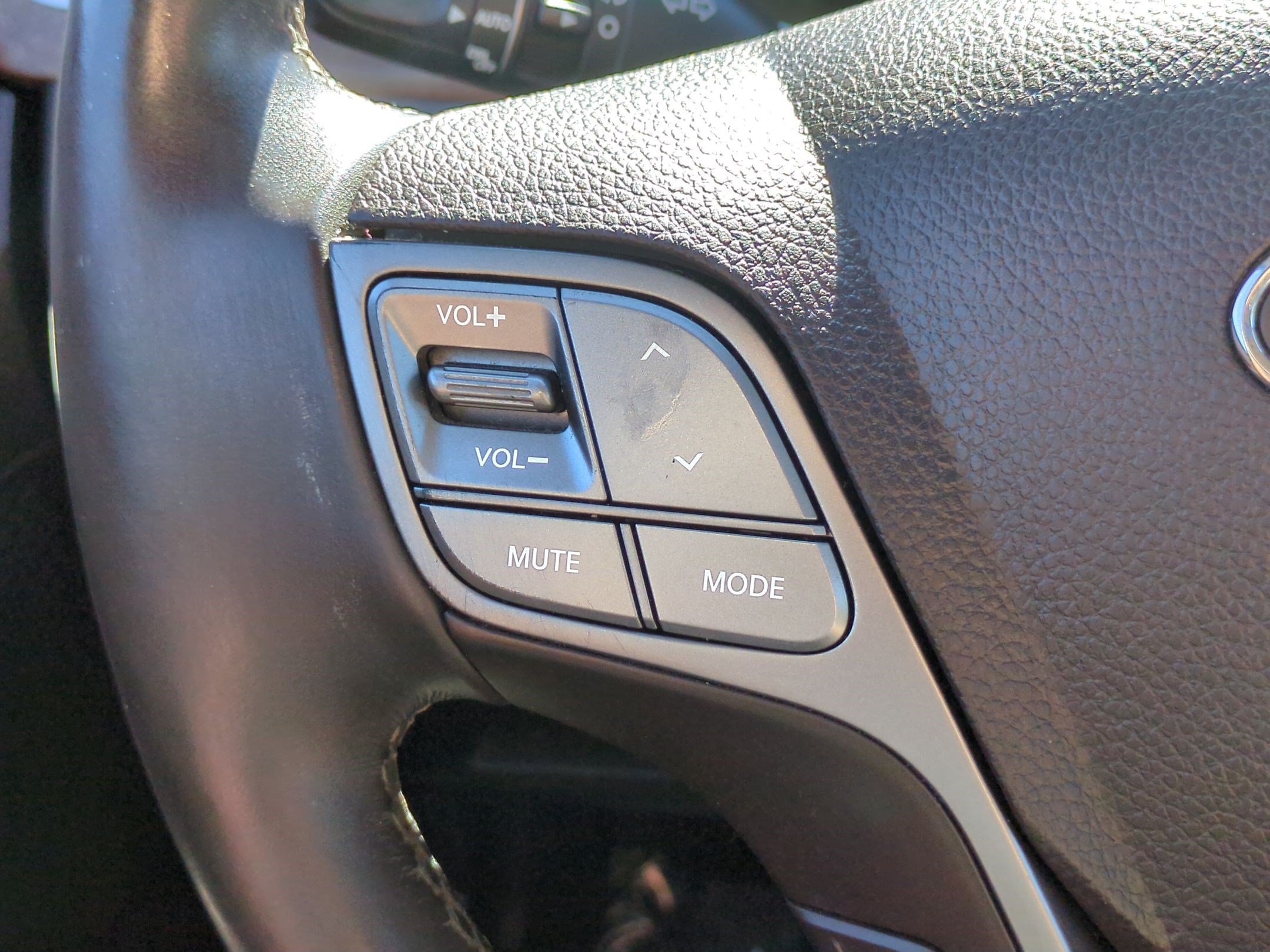 Used 2018 Hyundai Santa Fe Limited AWD/4WD image 18