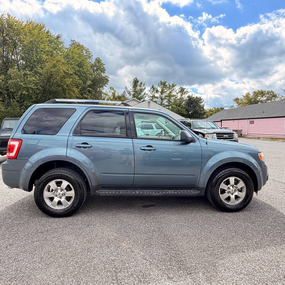 Used 2011 Ford Escape Limited w/ 302A Rapid Spec Order Code FWD image 6
