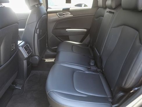 Certified 2024 Kia Sportage EX FWD image 18