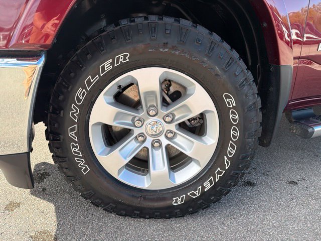 Used 2019 RAM 1500 Laramie AWD/4WD image 11