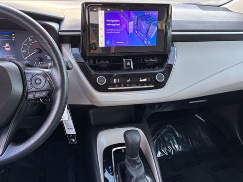 Used 2024 Toyota Corolla LE image 20