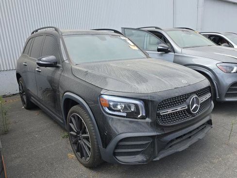 Used 2022 Mercedes-Benz GLB 250 4MATIC image 1