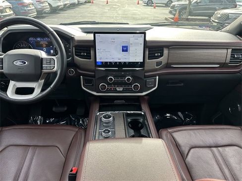 Certified 2022 Ford Expedition Limited image 15