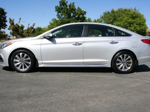 Used 2017 Hyundai Sonata Sport w/ Value Edition Package 02 FWD image 8