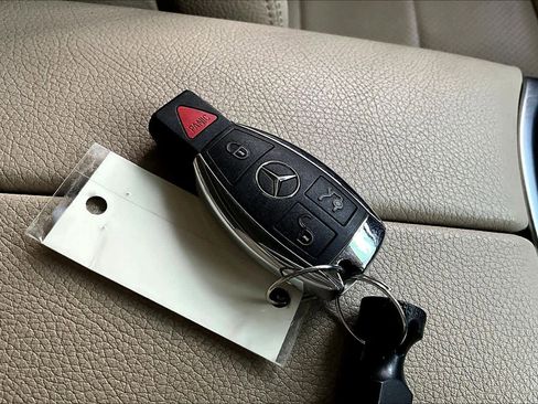 Used 2019 Mercedes-Benz GLC 300 image 14