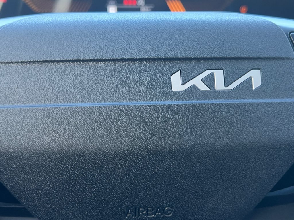 Used 2026 Kia Sportage EX FWD image 5