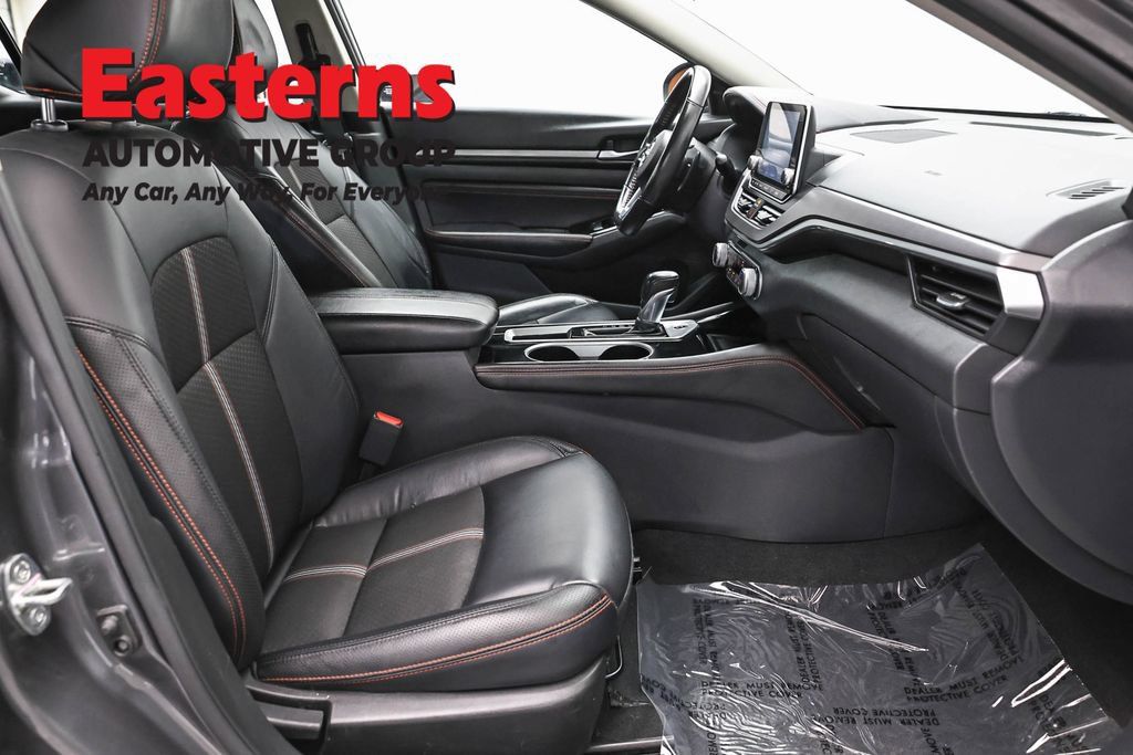 Used 2023 Nissan Altima 2.5 SR FWD image 26