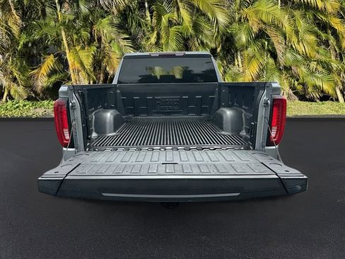 Used 2025 GMC Sierra 1500 SLT image 25
