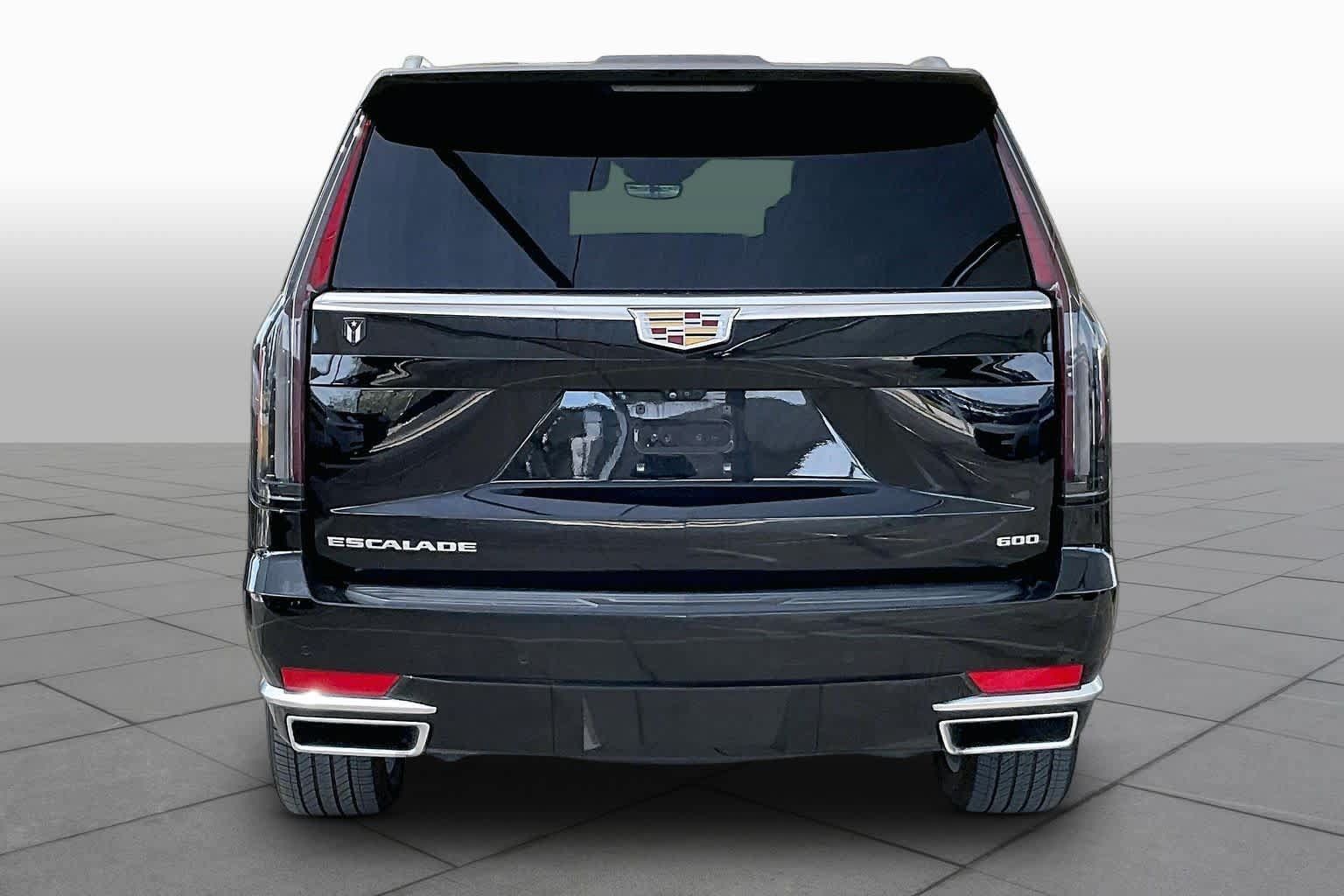 Used 2024 Cadillac Escalade Premium Luxury RWD image 5