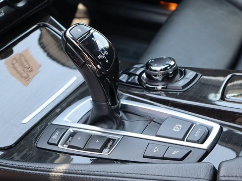 Used 2013 BMW 550i Sedan image 31