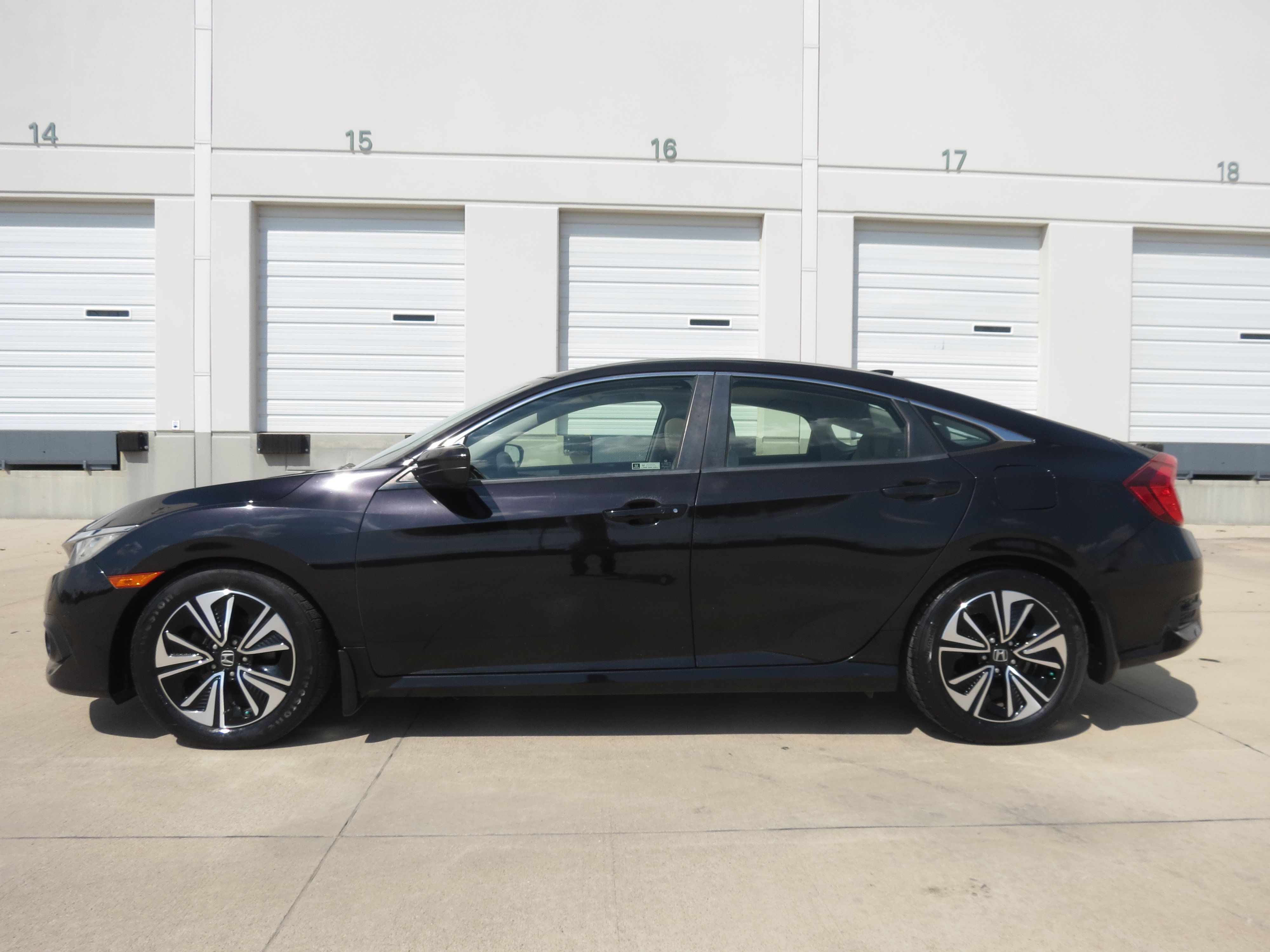 Used 2018 Honda Civic EX-T image 5