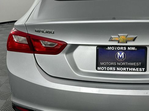 Used 2017 Chevrolet Malibu LS FWD image 21
