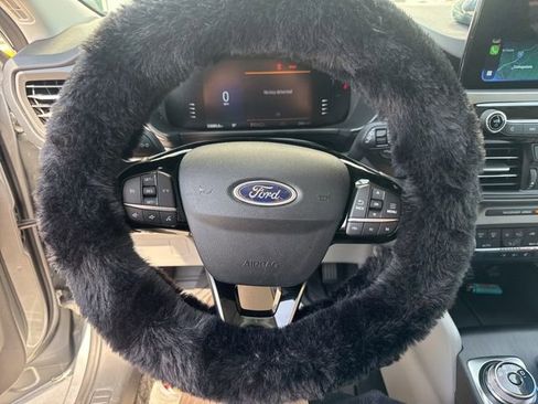 Used 2024 Ford Escape Active w/ Cold Weather Package image 18