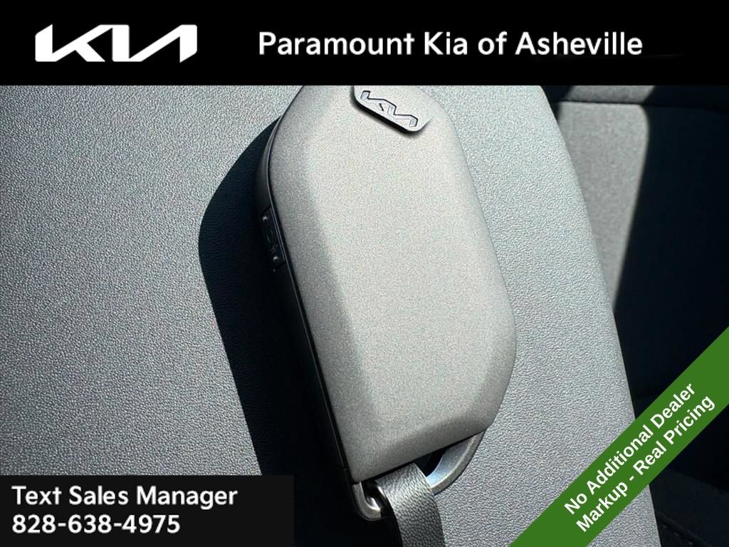 New 2026 Kia K4 FWD image 28