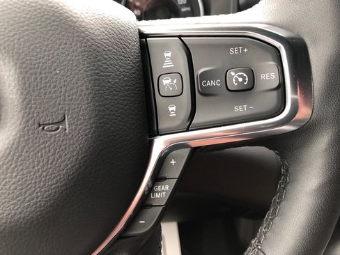 Used 2026 RAM 1500 Laramie AWD/4WD image 39