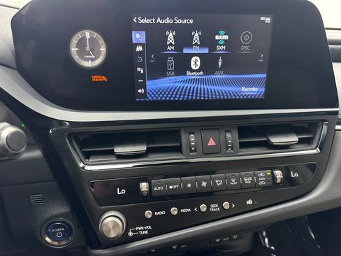 Used 2022 Lexus ES 300h w/ Premium Package FWD image 27