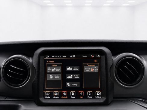 Used 2023 Jeep Wrangler Unlimited Sahara w/ Cold Weather Group AWD/4WD image 33