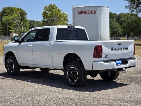 New 2026 RAM 2500 Laramie AWD/4WD image 4