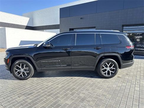 Used 2023 Jeep Grand Cherokee L Limited w/ Trailer Tow Group (B) image 9