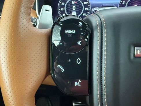 Used 2019 Land Rover Range Rover Sport SVR image 18