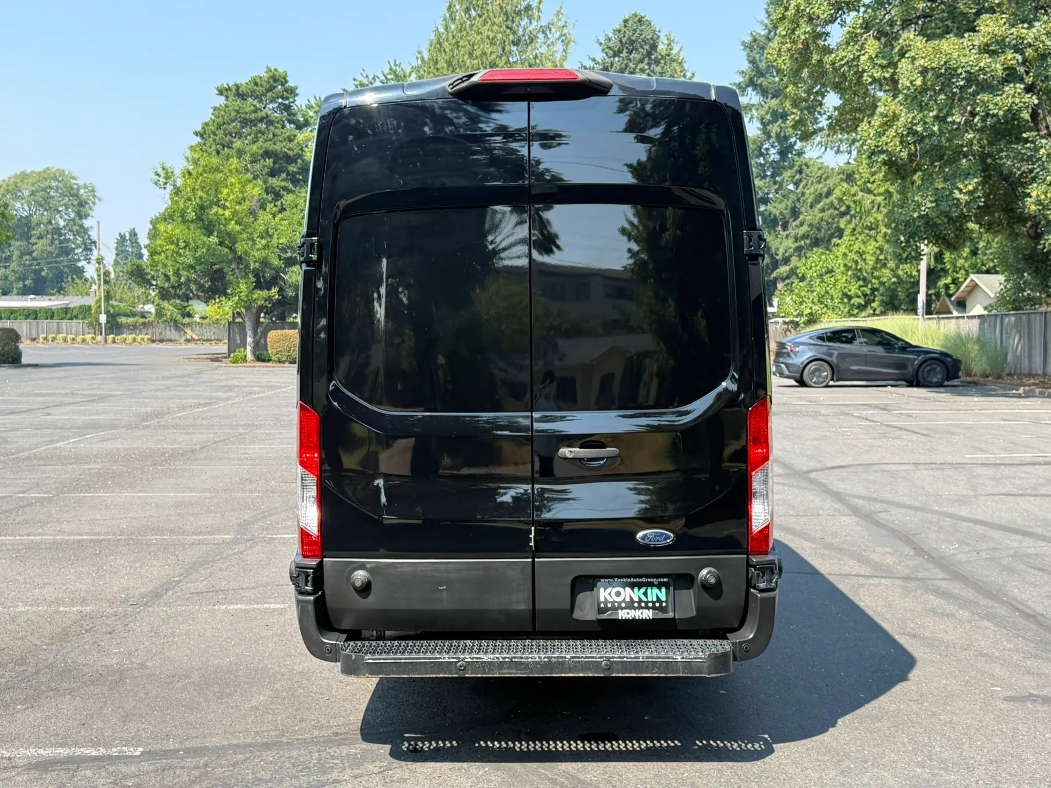 Used 2019 Ford Transit 250 148 High Roof Extended RWD image 5