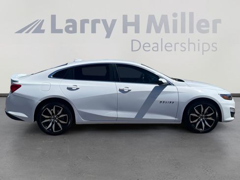 Used 2021 Chevrolet Malibu RS image 2