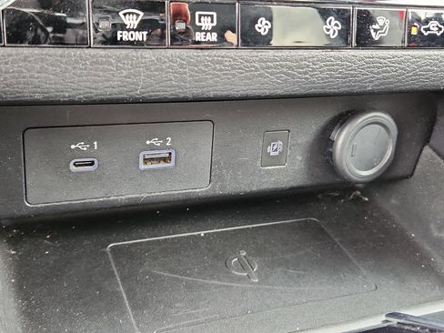 Used 2024 Mitsubishi Outlander SE image 19