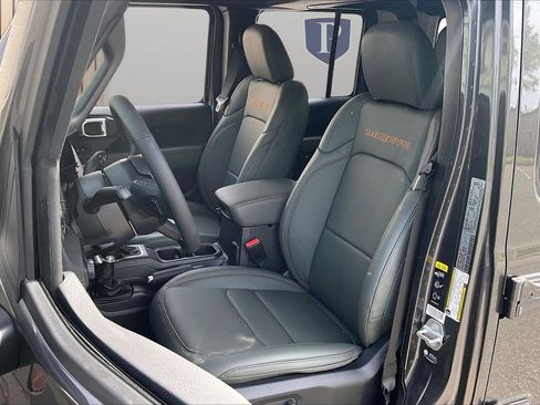 New 2026 Jeep Gladiator Mojave AWD/4WD image 19