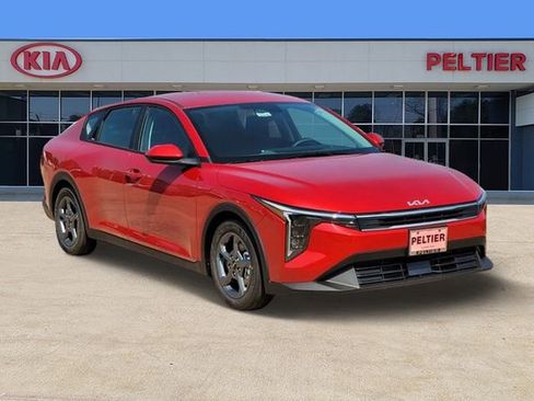 New 2025 Kia K4 LXS image 1