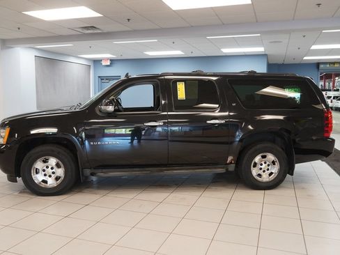 Used 2012 Chevrolet Suburban LT AWD/4WD image 2