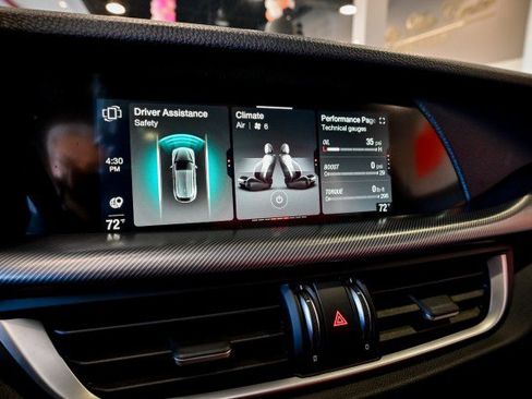 Used 2023 Alfa Romeo Stelvio Veloce image 40