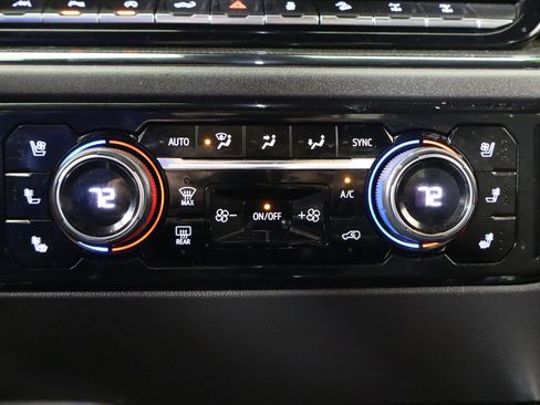 Used 2022 Chevrolet Silverado 1500 ZR2 w/ Technology Package image 26