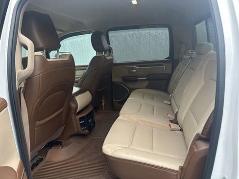 Used 2019 RAM 1500 Laramie AWD/4WD image 10