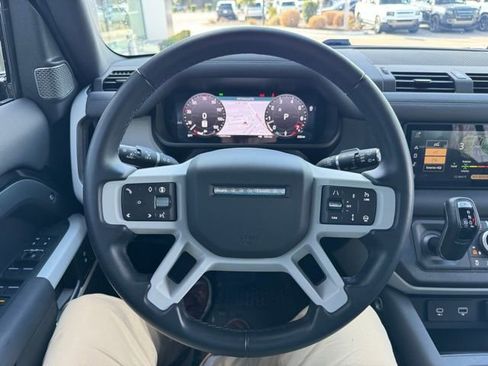 Used 2024 Land Rover Defender 110 X-Dynamic SE image 18