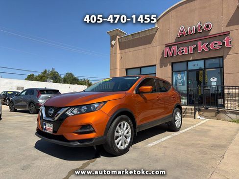 Used 2020 Nissan Rogue Sport S w/ Appearance Package FWD image 1