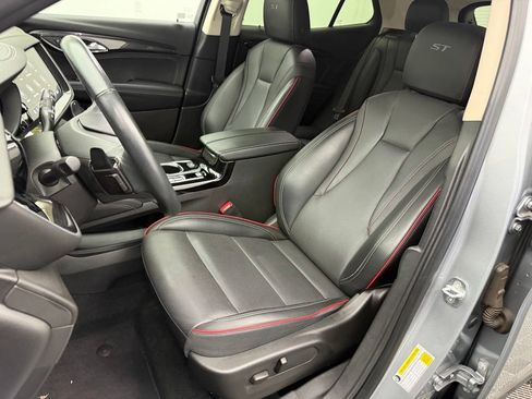 Used 2023 Buick Envision Essence w/ Sport Touring Package AWD/4WD image 28