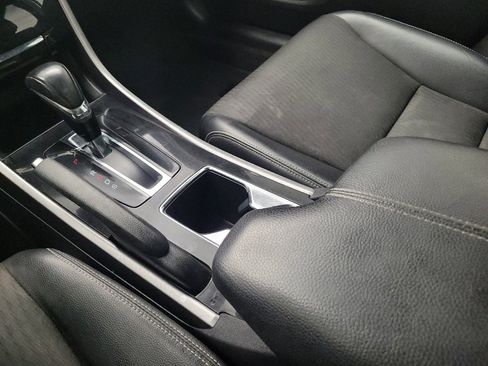 Used 2017 Honda Accord Sport image 26
