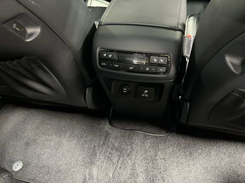 Used 2023 Hyundai Palisade Limited image 21