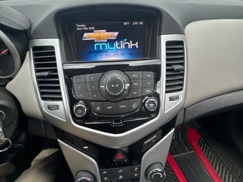 Used 2016 Chevrolet Cruze LT FWD image 25