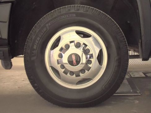 Used 2022 GMC Sierra 3500 Denali AWD/4WD image 6