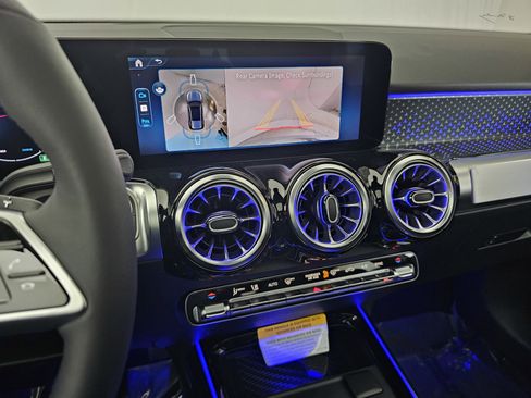 New 2026 Mercedes-Benz GLB 250 4MATIC image 36