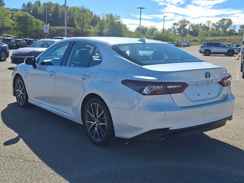 Certified 2021 Toyota Camry XLE w/ Navigation Upgrade Package image 4