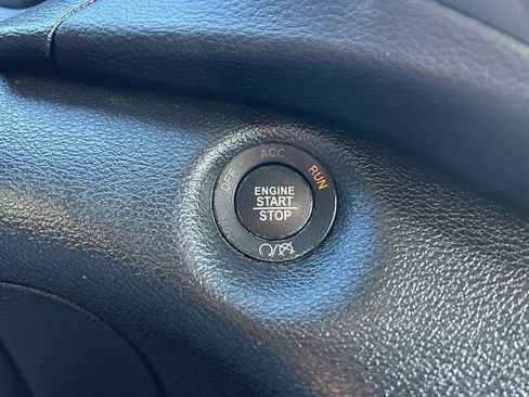 Used 2022 Jeep Cherokee Limited image 26