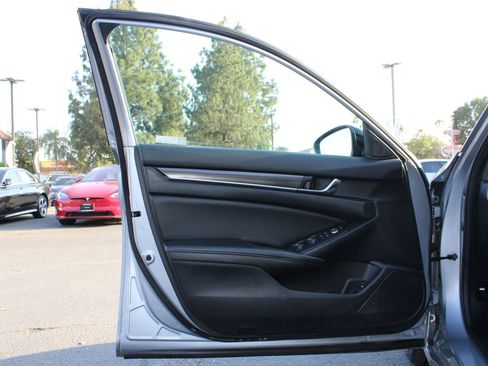 Used 2022 Honda Accord Sport image 15