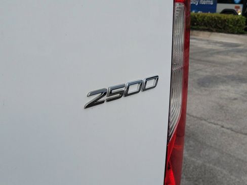 Used 2025 Mercedes-Benz Sprinter 2500 image 8
