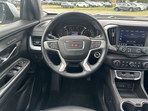 Used 2024 GMC Terrain SLT AWD/4WD image 24